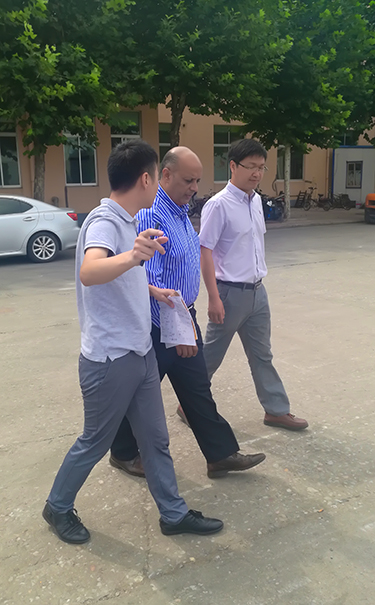 莱工.jpg 莱工.jpg