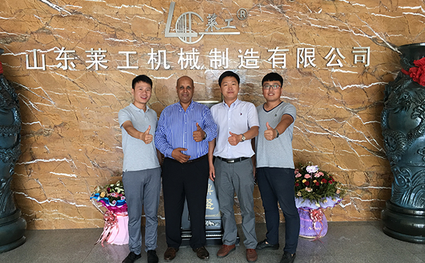 莱工.jpg 莱工.jpg